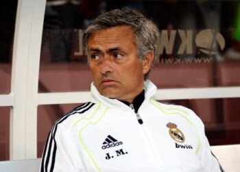 José Mourinho assina contrato para voltar ao Real Madrid